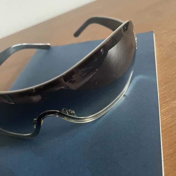 Chanel Sunglasses 4126 Quilted Arms Visor Black & Silver Graident, Used, As-is - Picture 11 of 11